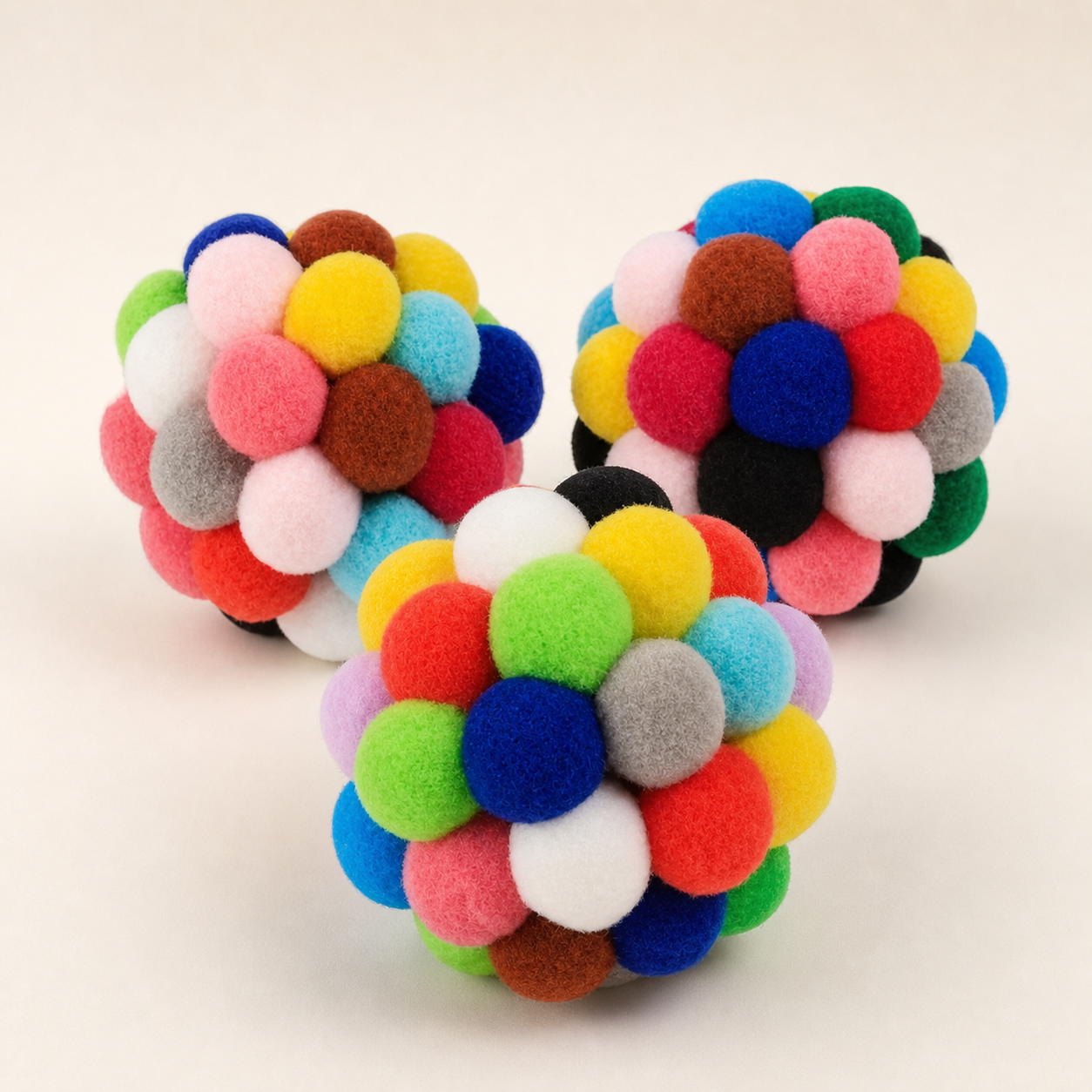 Balles pompons multicolores pour chat – lot de 3 — Grand format – lot de 3