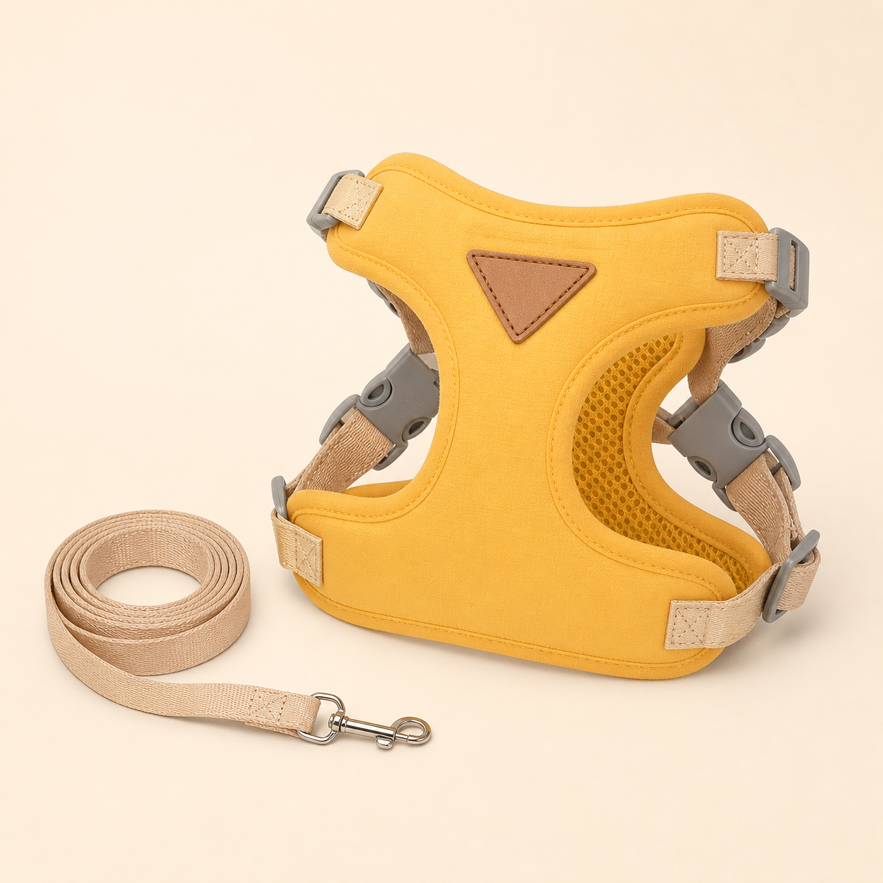 Harnais pastel jaune avec laisse pour chat