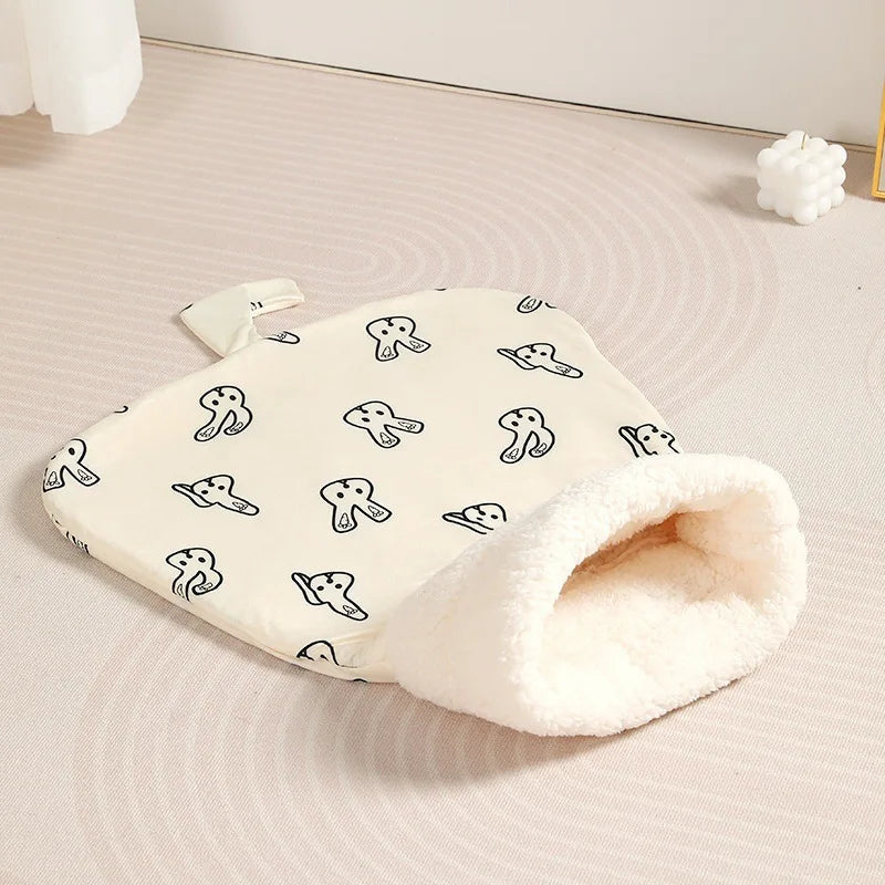 Sac de couchage motif lapins noirs